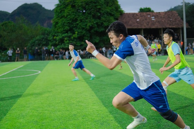 申花vs南通首发：4外援PK3外援 马莱莱吴曦先发.